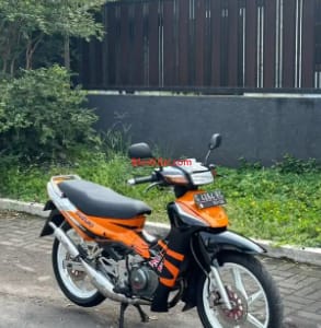 Satria 120R Lumba Hitam Orange 2003 FULL RESTORASI